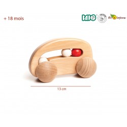 Voiture en bois pour les petits